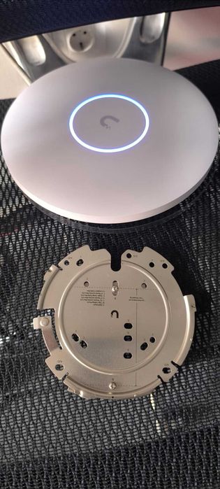 Ubiquiti UniFi U7 Pro XGS