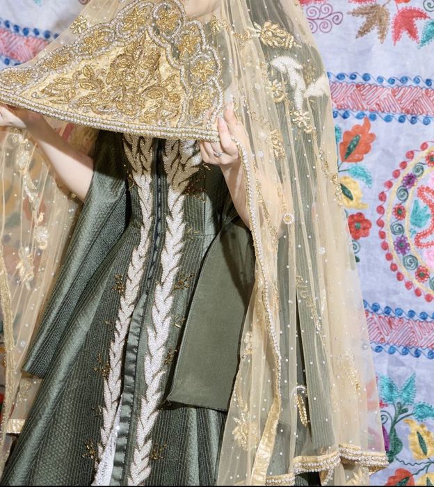 Адрасовый премиальный наряд ручной работы