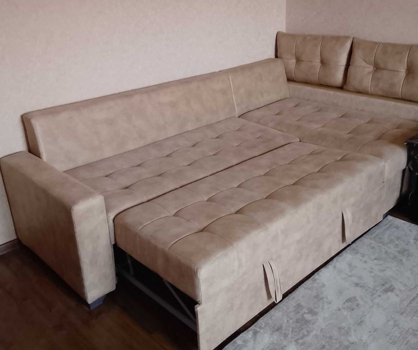 Продаю диван уголок раздвижной 2.35 х 1.30