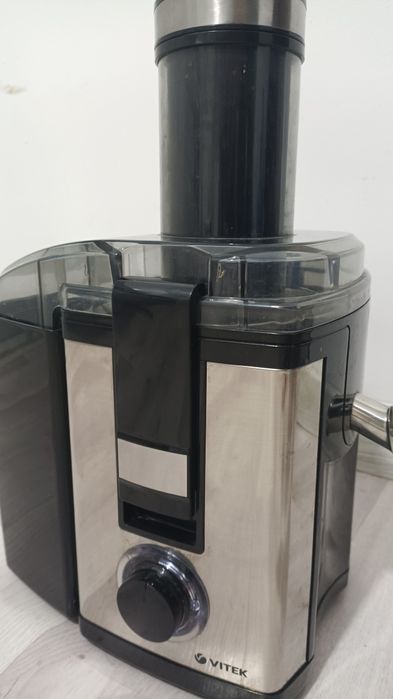 Соковыжималка Vitek VT-1631