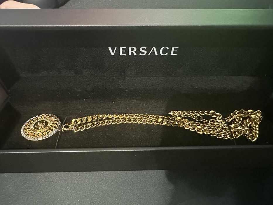 Vând lanț versace cu cutie și factura
