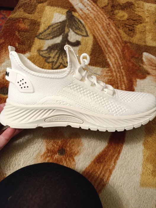 Кроссовки женские 41 размер