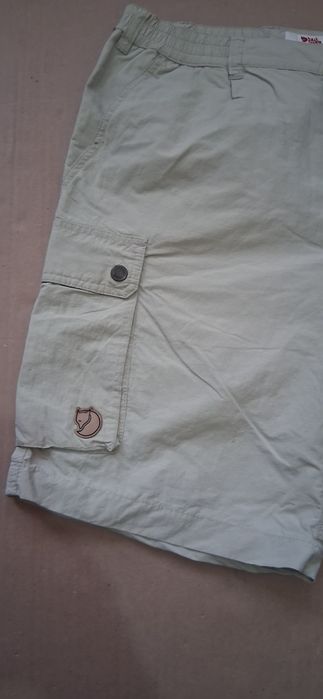 Pantaloni scurți FijallRaven mărimea 48,