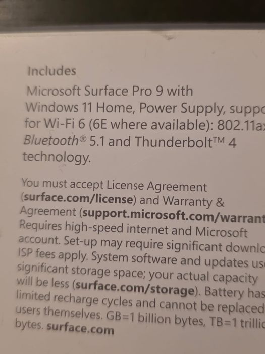 Microsoft Surface pro 9 desigilata, windows 11 preinstalat
