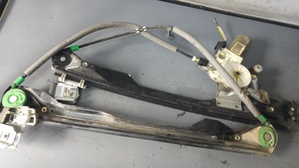 macara cu motoras usa dreapta fata ford focus 1 xs4123200