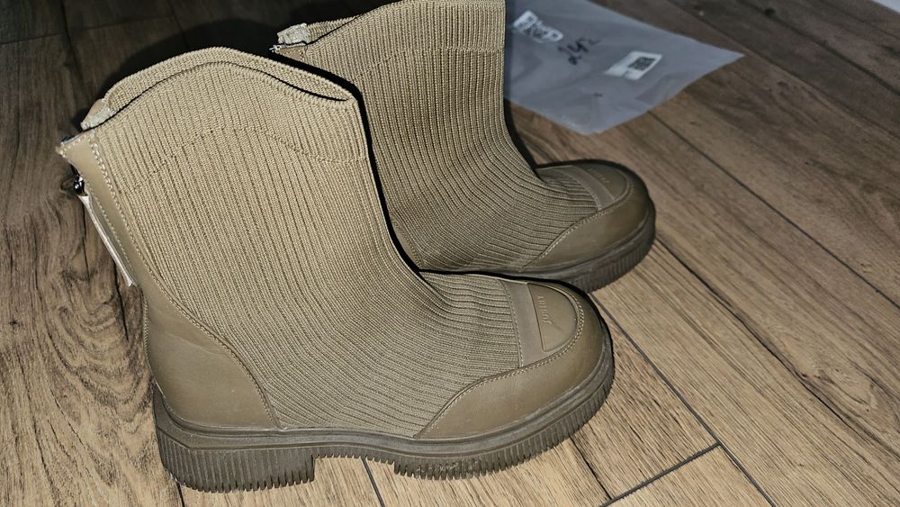 Продам ботинки -чулки