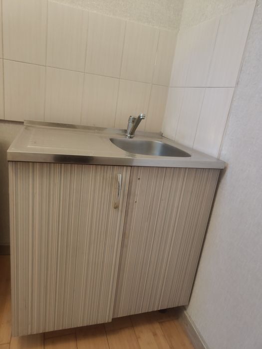Продам кухонный шкаф 6500