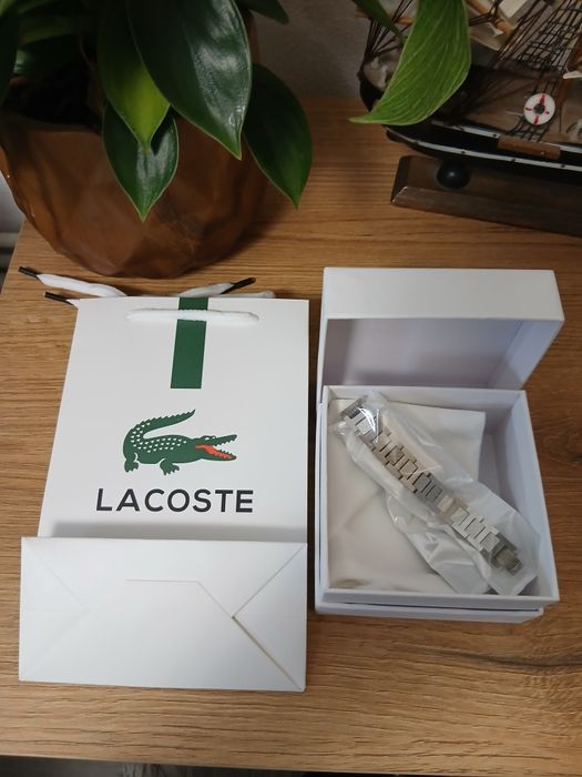 Brățară Lacoste, nouă