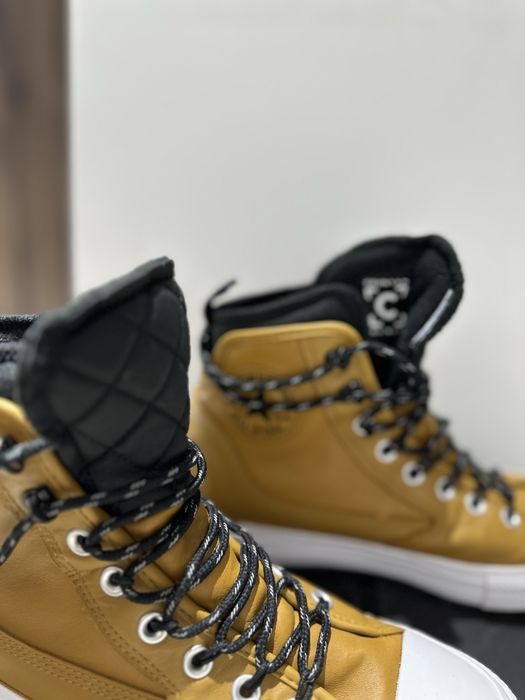 Кожени кецове converse водоусточиви