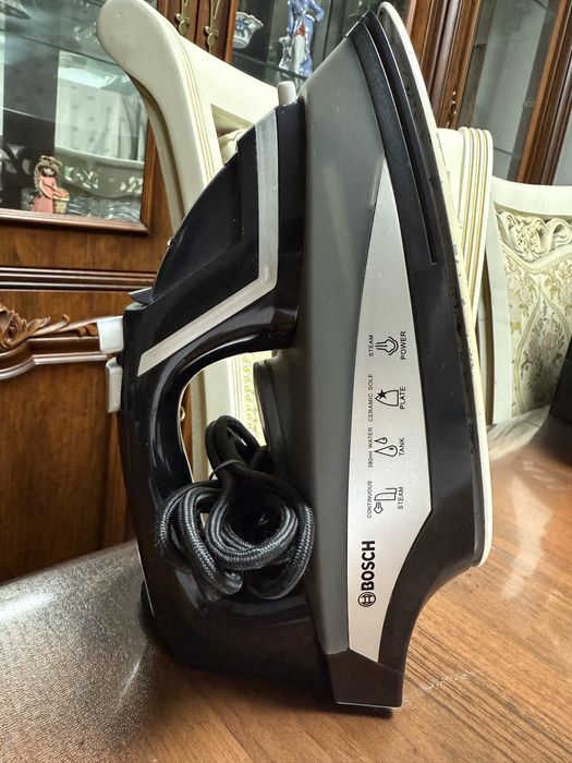 продам отличный утюг рабочий Бош