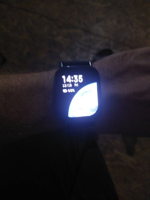 Часы smart redmi обменяю на планшет только обмен