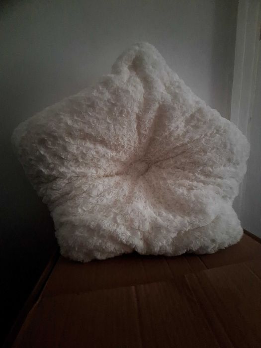 Подушка.Плюшевая.