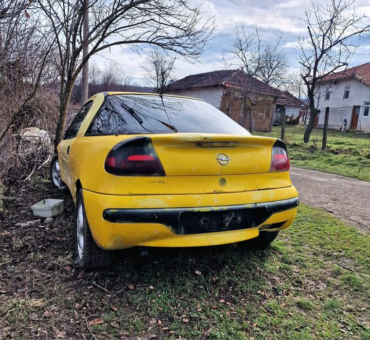 opel tigra цяла!