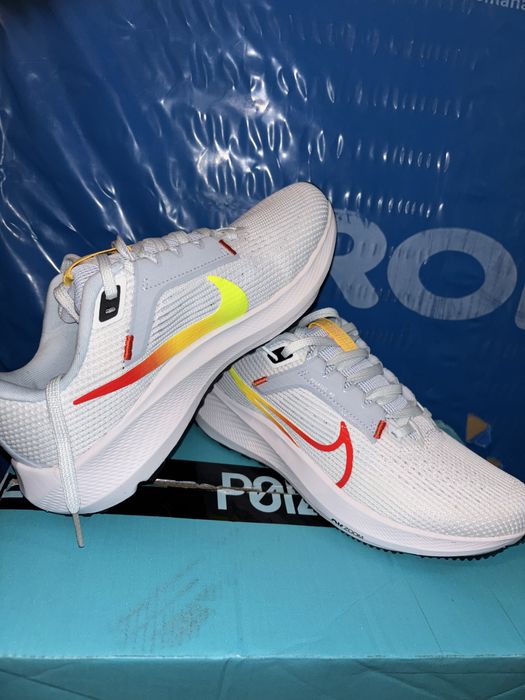 Кроссовки 37 размер  NIKE PEGASUS40
