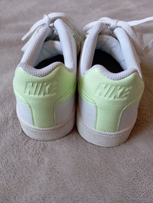 Nike Court Royale marimea 41