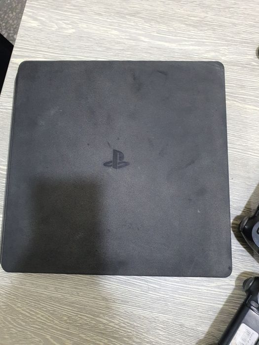 PlayStation 4 slim