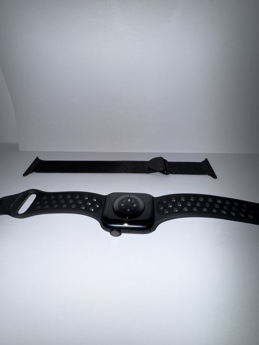 Vand Apple Watch Series 7 NIKE + Carcasa protectie + bratara metalică