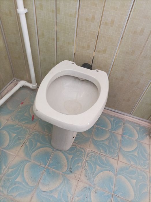 Унитаз б/у без бачка