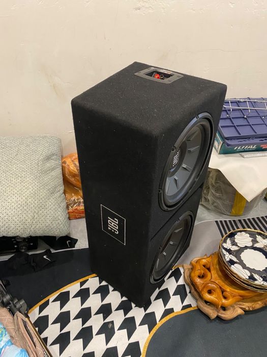 сабвуфер JBL 1220 ват