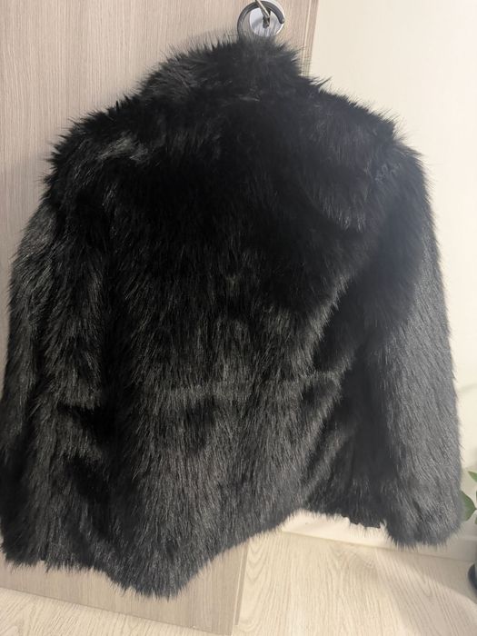 Vând haină de blană artficială