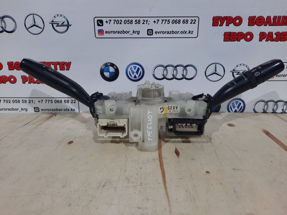 Подрулевой переключатель Мазда