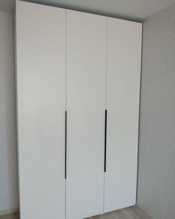 Новые шкафы в наличии и на заказ.