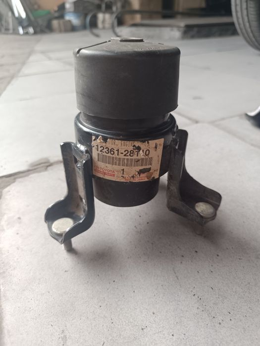 Подушки двигателя Toyota