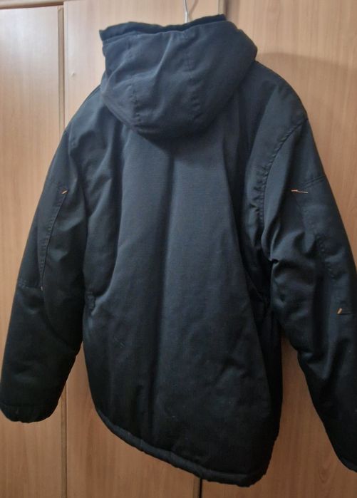 Продам зимнюю куртку