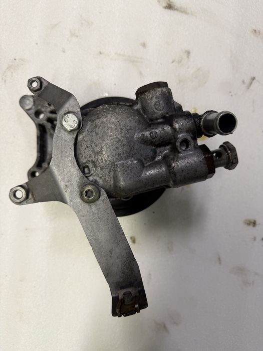 Хидравлична помпа за BMW 525xd 530XD E60 E61