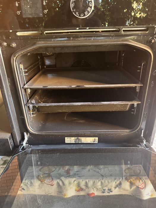 Продам духовку БУ