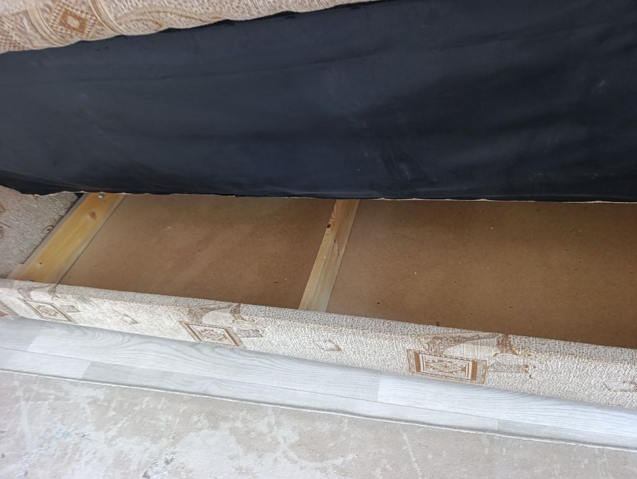 Продам диван книжка