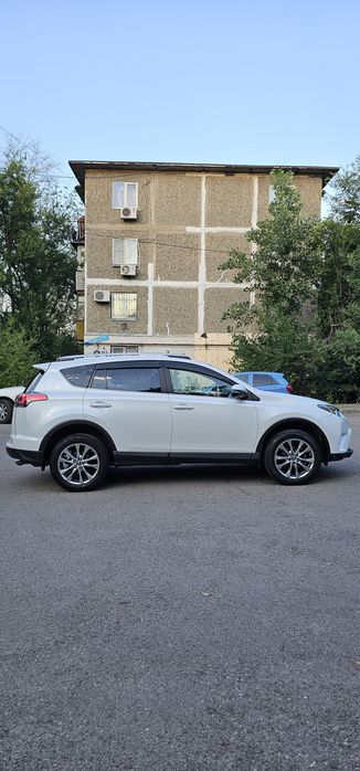 Продам Toyota Rav4
