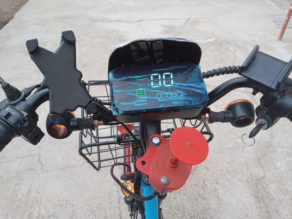 Elektro   Skuter   sotiladi.