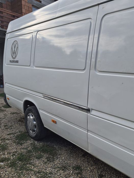 Volkswagen LT închis in 3 panouri an 2006 2.5 diesel