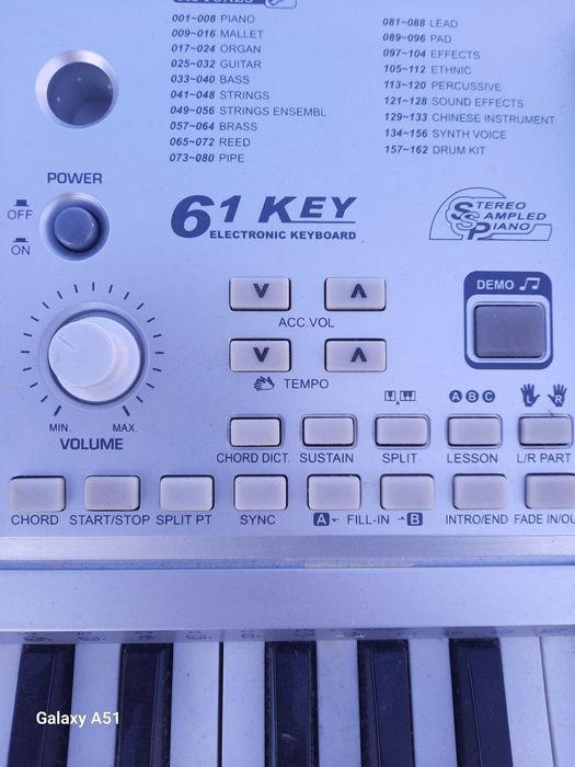 Синтезатор. Работещ....