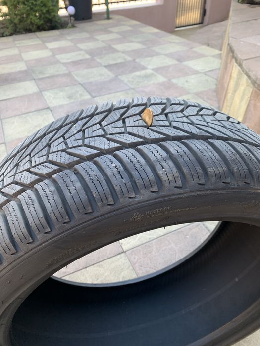 cauciucuri iarnă Hankook Winter i*Cept evo3 225/40 R18 – stare foarte bună