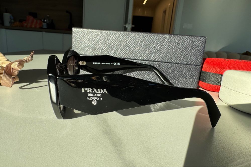 Оригинални очила Prada