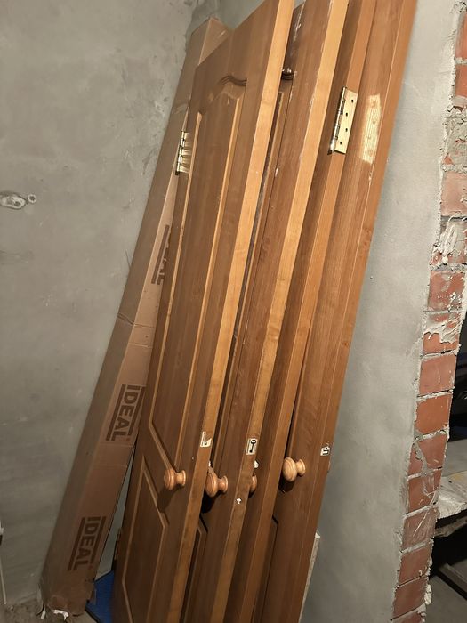 Продам двери б/у