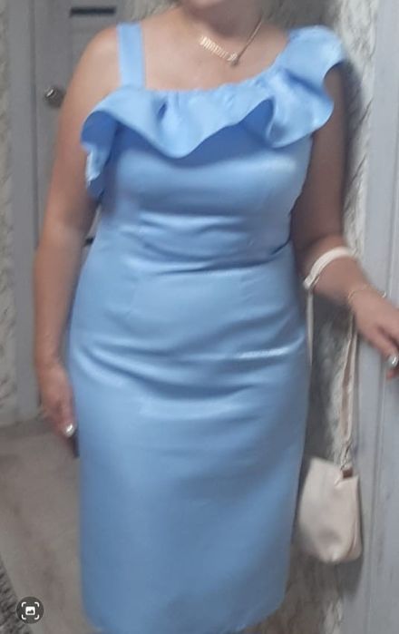 Нарядное платье 48-50р