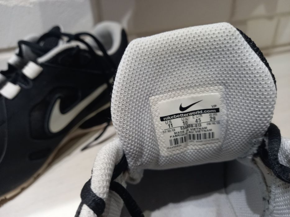 Маратонки Nike reax tr7 45номер