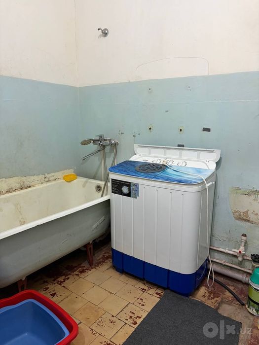 Чирчик ш. Навоий кирпичный кубик дом 1/2/4 +1,5×6 балкон 42 м²