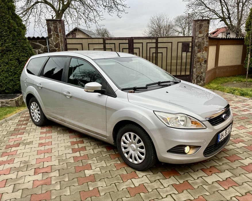 Ford Focus 1.6 benzina/ euro 5/ dublu clima/ scaun electric/ Germania
