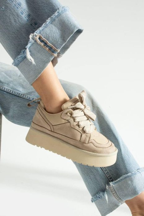 Ugg-uri diferite modele