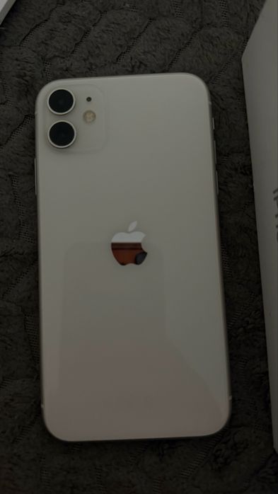 Продам iphone 11 в отличном состоянии