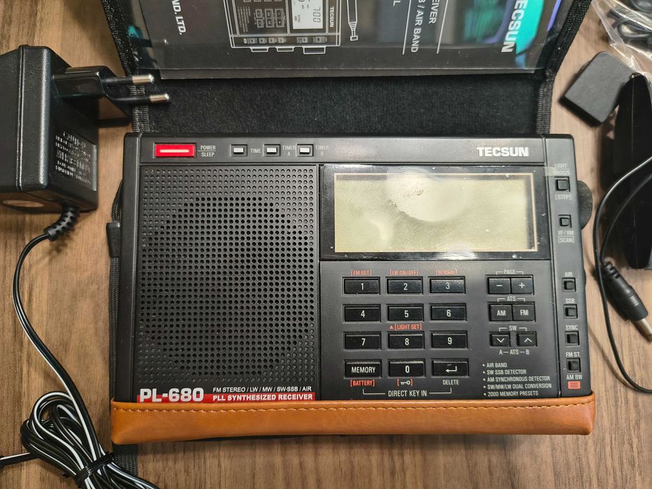 Tecsun PL-680 Full-band FM/MW/SWB Радиоприемник с любителски SSB и авиационен AIR обхват (като НОВ)