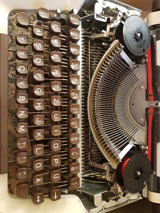 Masina de scris vintige Facit 1620 Suedia și mașini de cusut electrice