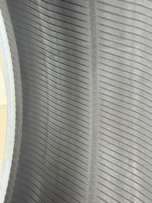 Продам одну шину от Прадо