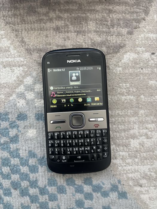 Продаю Nokia e5-00