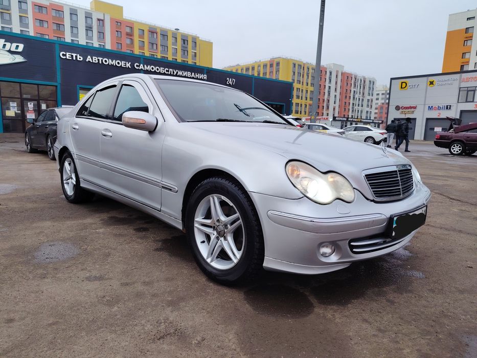 Мерседес W - 2003