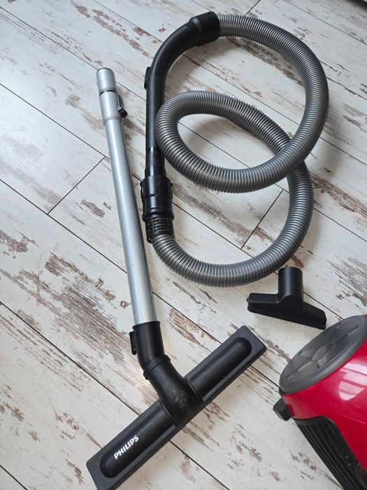 Прахосмукачка Philips Power Pro Compact 99лв